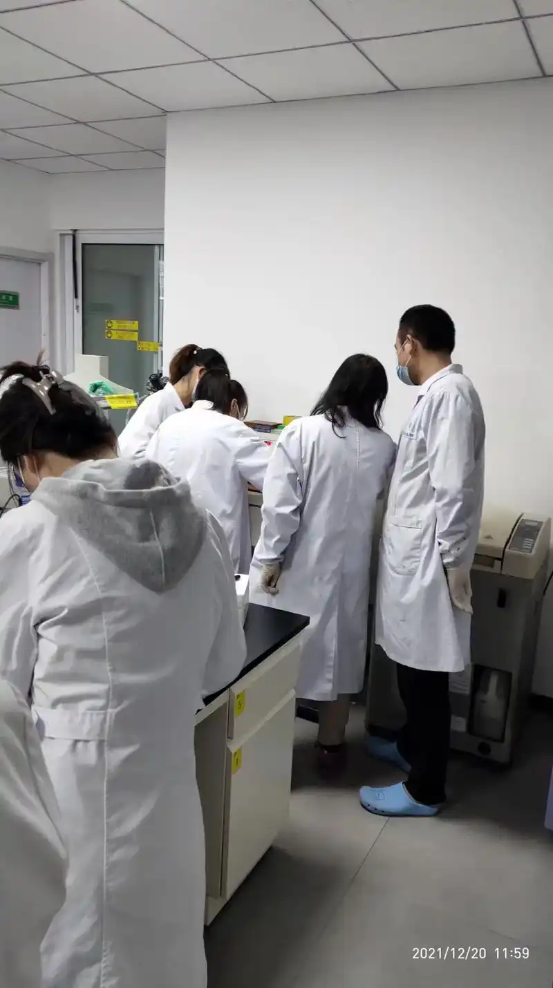 实验室日常 #实验室  为生物医学实验奋斗的每一天～ 加油 - 兑音