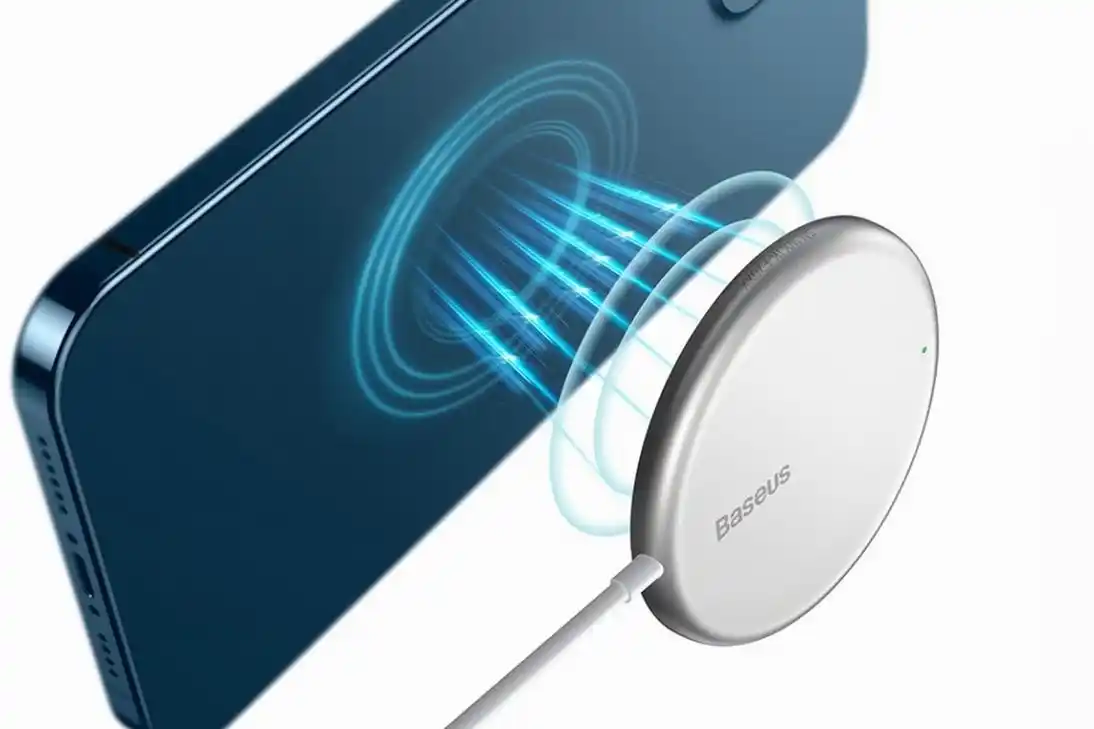 倍思推出极简mini磁吸无线充电器适配苹果magsafe充电