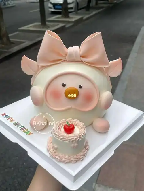 成都复古立体翻糖球形蝴蝶结lulu猪卡通蛋糕