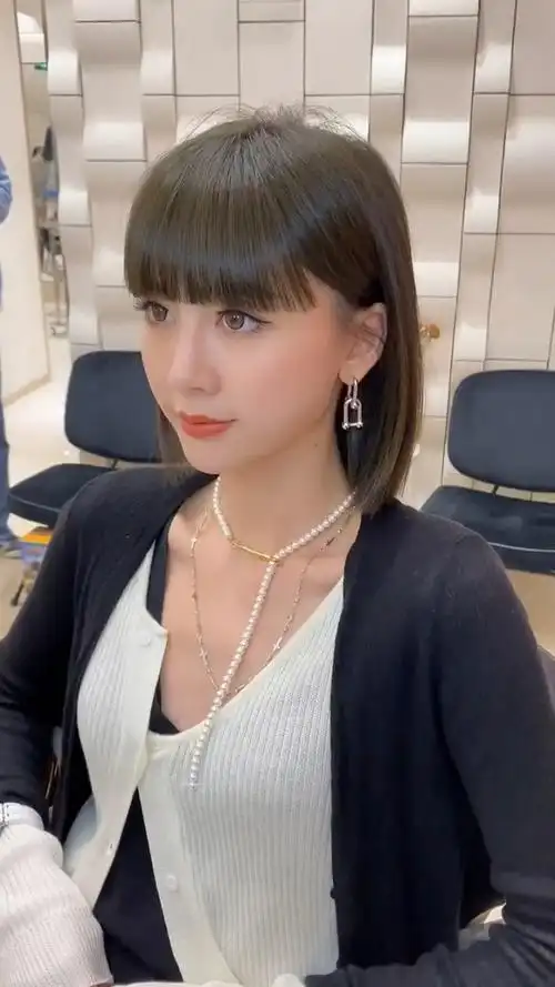 让你年轻十岁的发型