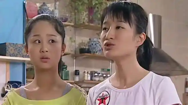 家有儿女:戴明明为了一个花瓶,当刘星的模特,刘星蹬鼻子上脸-影视综