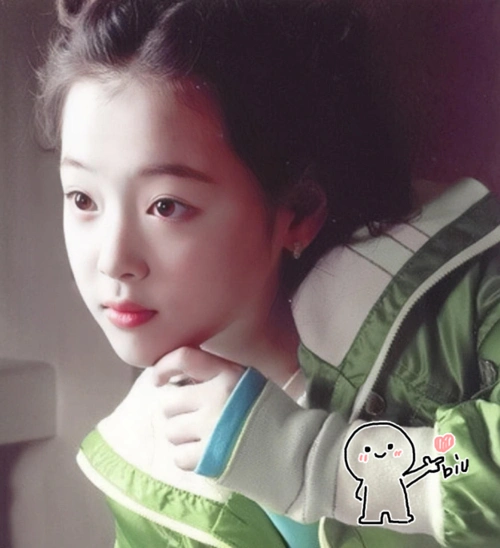 正文       这个时候的崔雪莉五官基本上张开了,而且也开始定型了