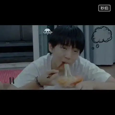 tfboys组合视频 #tfboys##王俊凯##王源##易烊千玺# "三人吃面style