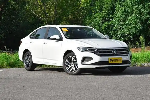 近一年交付33.5万辆,入门级仅需7.99万元,上汽大众朗逸选买解读