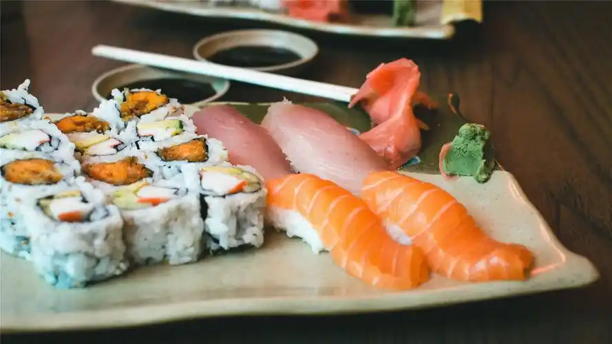 美味精致的寿司高清桌面壁纸