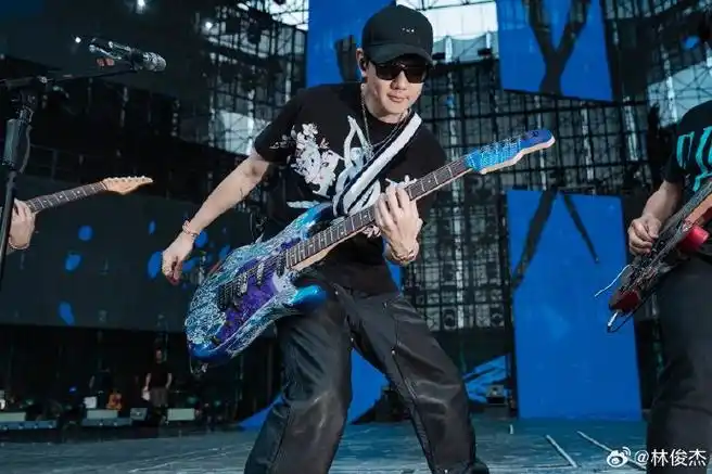 林俊杰jj20世界巡回演唱会##jj20andbeyond##在林俊杰演唱会重拾快乐