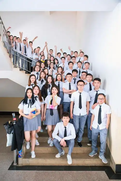 昆明毕业照大合照宿舍照呈贡大学城西林篇