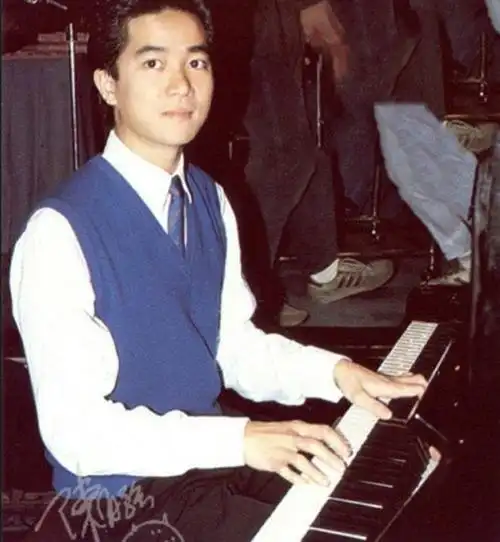 他是香港中环三太子之一,豪门千金对他爱而不得……|陈百强|张国荣