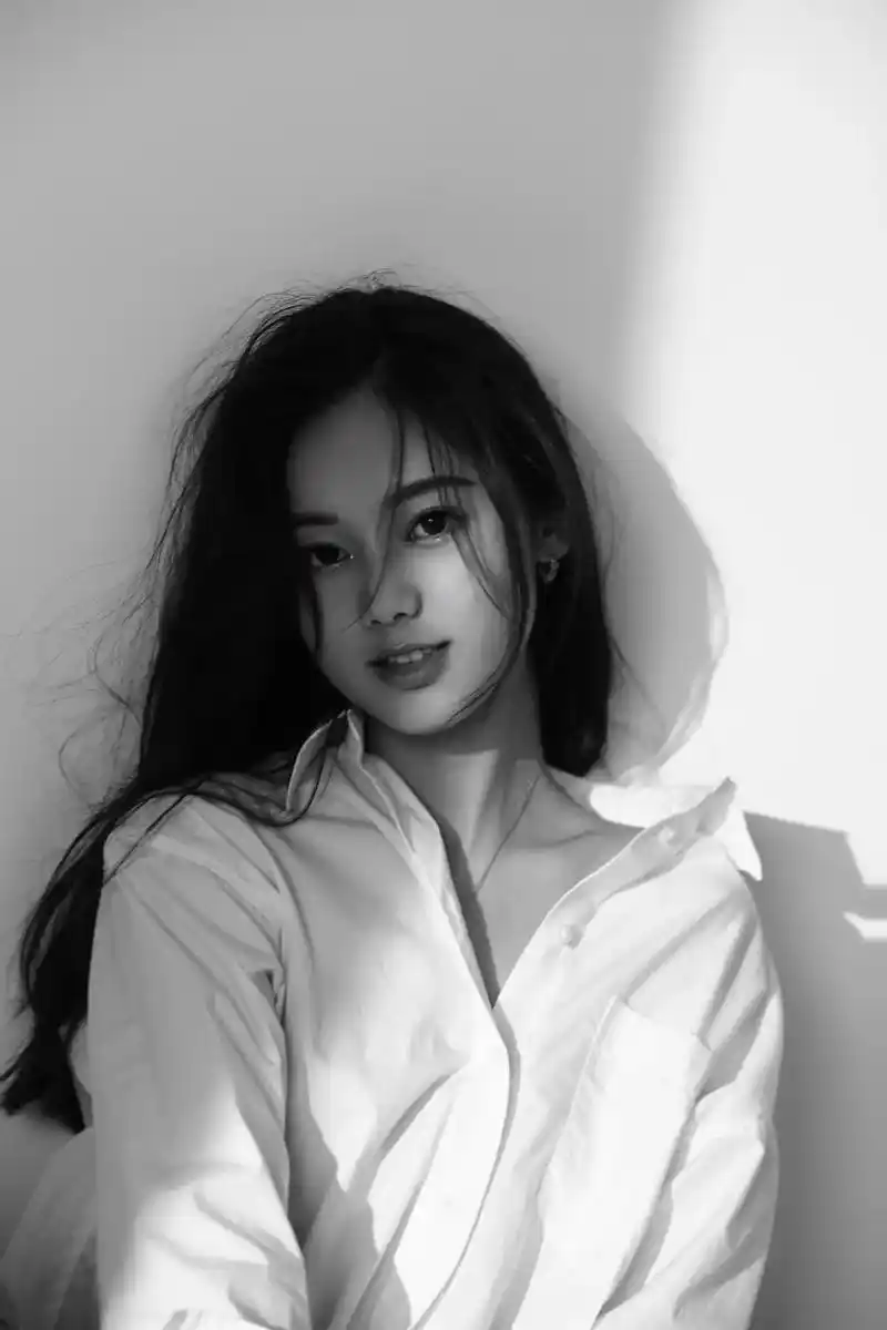 黑白系 #分享照片 #美女 #今天长这样 - 抖音