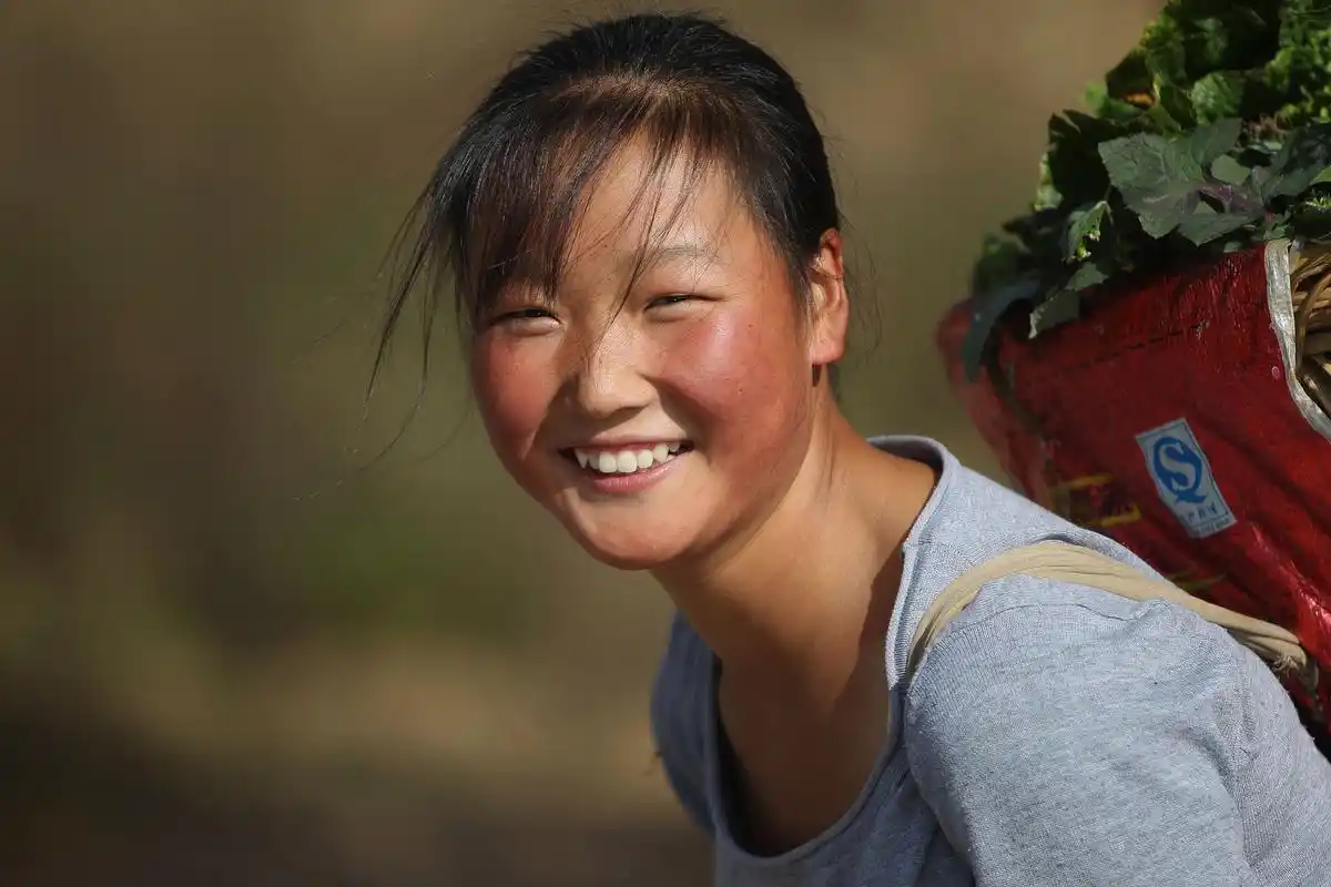 面部潮红,高原红,红血丝该怎样护理?