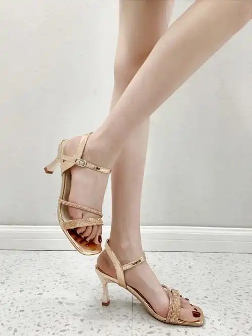 香槟色高跟凉鞋高级又优雅75