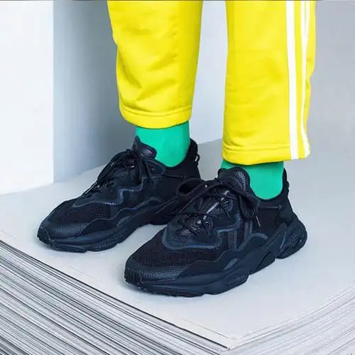 adidas三叶草易烊千玺同款ee6999跑步鞋ozweego黑武士老爹鞋