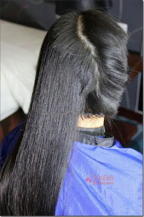 两少妇剪去顺滑长头发(8) 剪发_中国长发