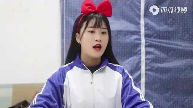 短剧王小九教你做手工用彩色卡纸diy成一条龙超简单又逼真