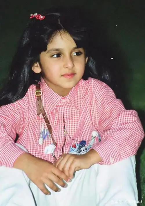 巴林王子娶的迪拜公主,洋娃娃般的美貌从小美到大,今却不再露面