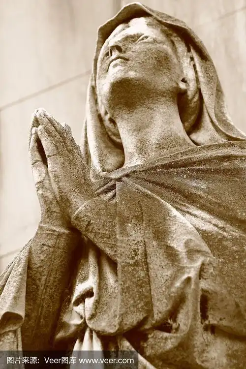 可爱的圣母天使双手合十祈祷,sépia黑与白