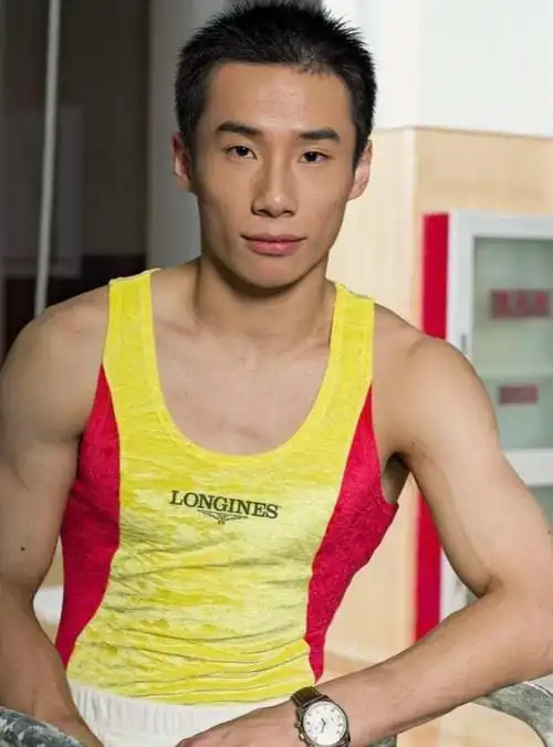 败在了女友手上的"鞍马王子"肖钦