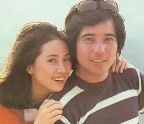 秦汉前妻邵乔茵个人简介邵乔茵,广东人.