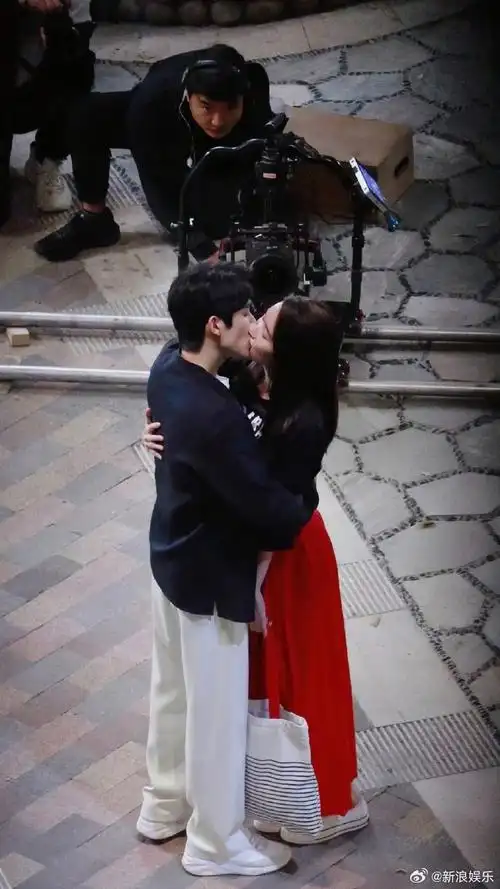 阿乐辣评bot##张新成姓张也性张