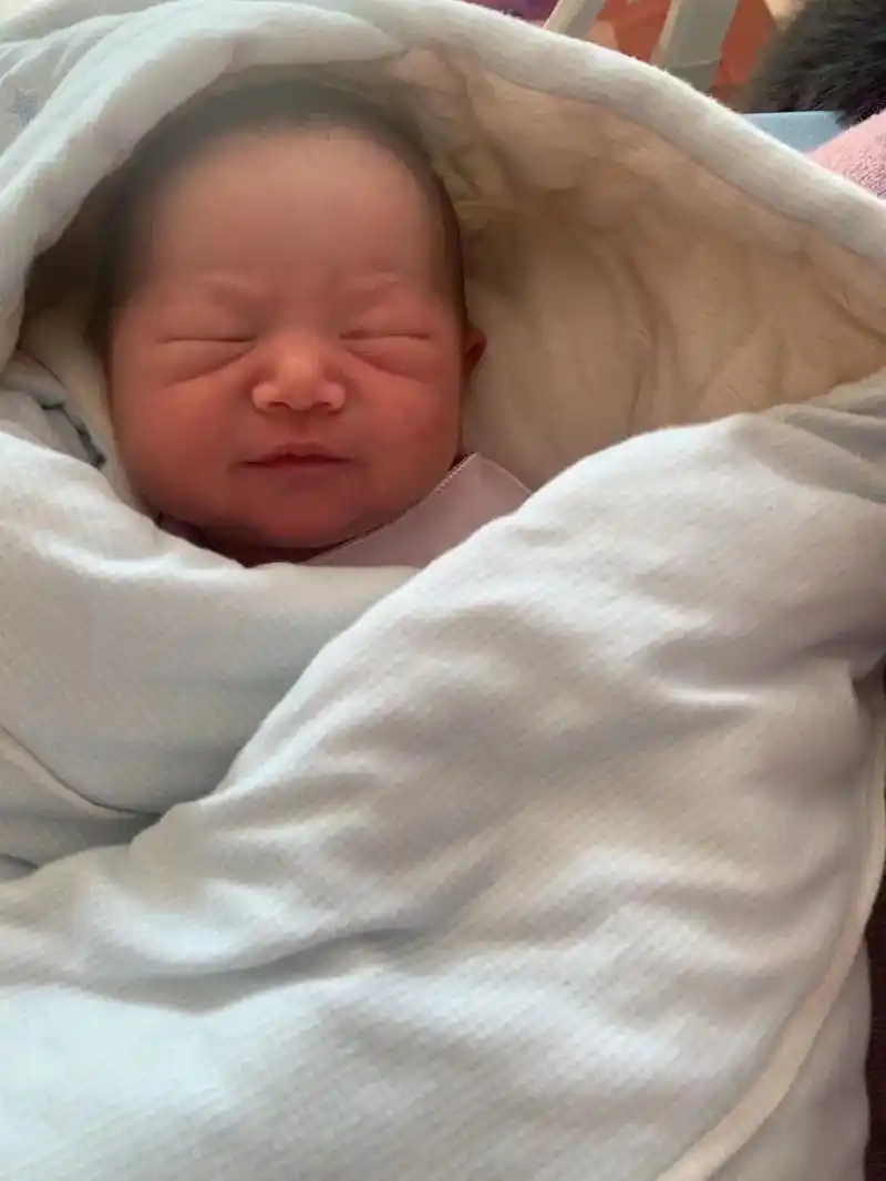 大孙女二孙女小时候的照片