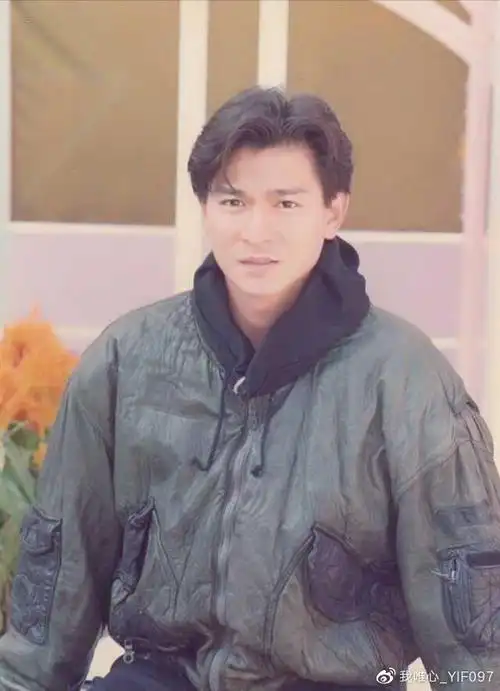 在香港机场偶遇后才知道刘德华有多帅是真的帅