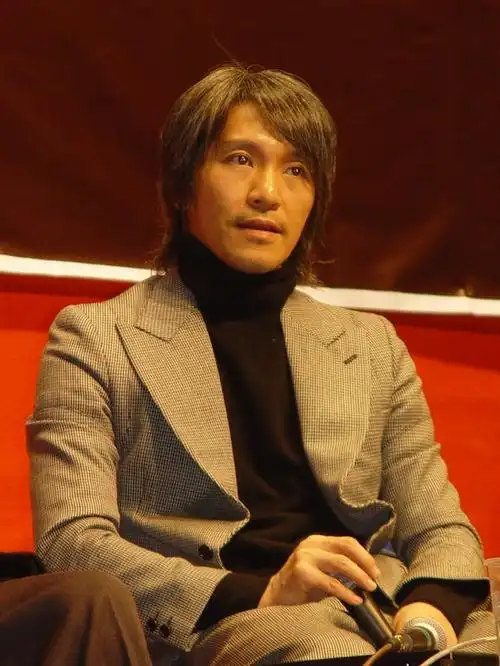 多位影星当选或连任政协委员 评:政协更需要基层委员