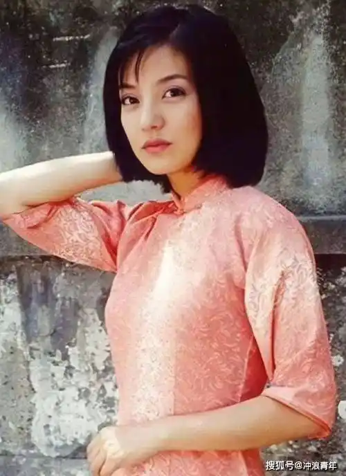 赵薇换金主复出?白鹿利用替身吃红利?李湘王岳伦复婚?大张伟有私生子?