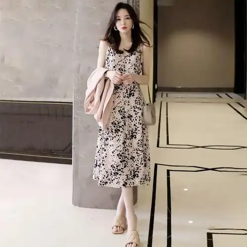 款洋气2021码雪200斤大纺春夏外套薄女装连衣裙胖mm套装碎花西装