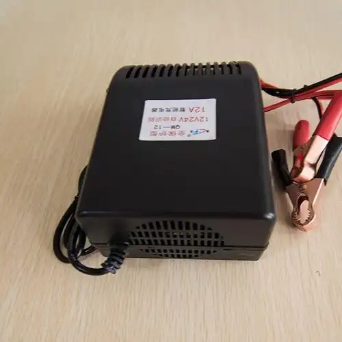 12v24v智能脉冲充电器汽车摩托电瓶专用短路反接充电器