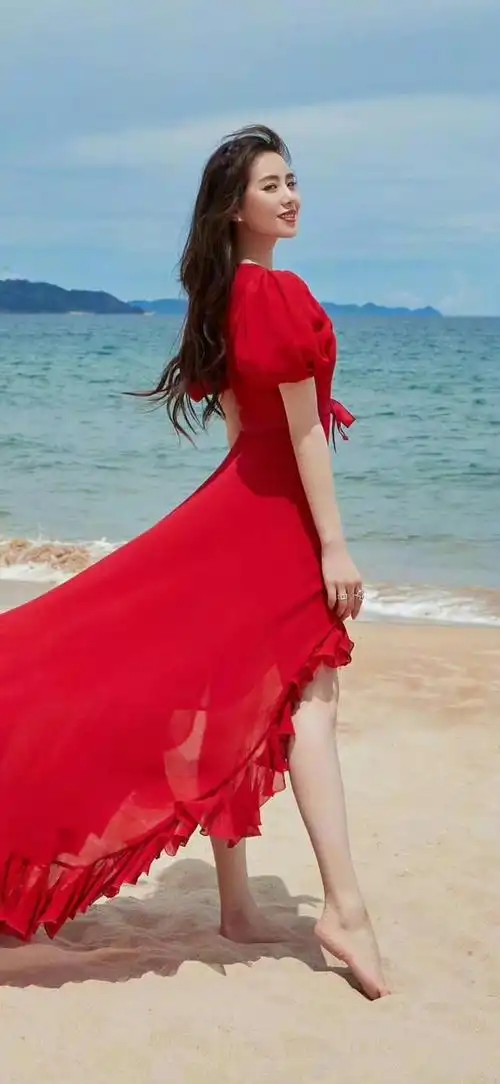 刘诗诗红裙海边写真