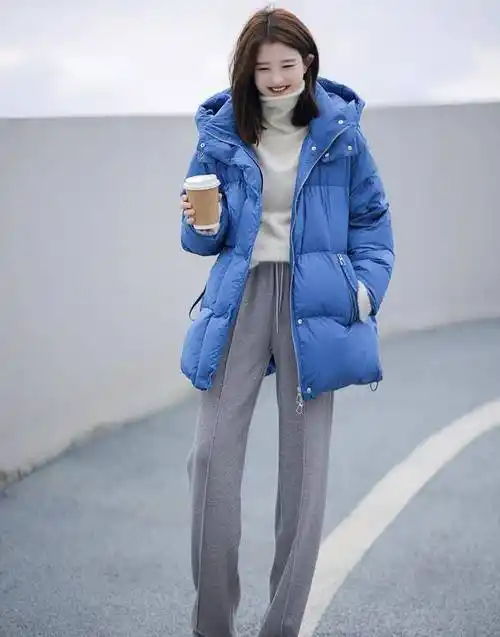 咱就是说,奔五奔六总大红大绿,尝试用"蓝色"打扮,大方气质_外套_克莱