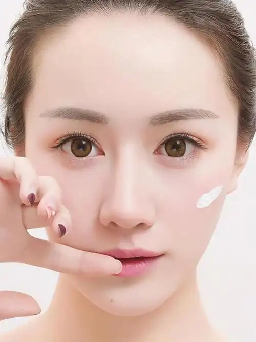 女人一旦上了年纪,平时对皮肤的保养就变的松懈了很多,长期下去,你