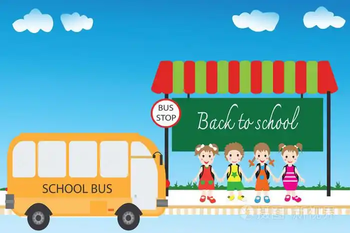群儿童学生回校的公交车站