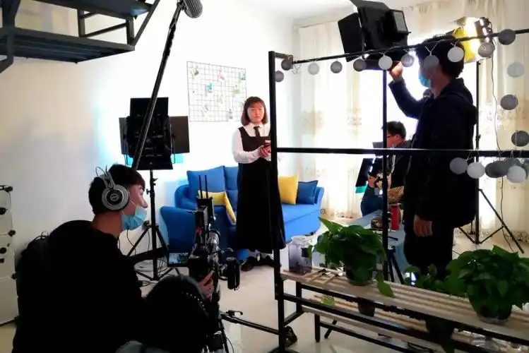 拍摄花絮网络互动短剧自杀干预小组正式开拍