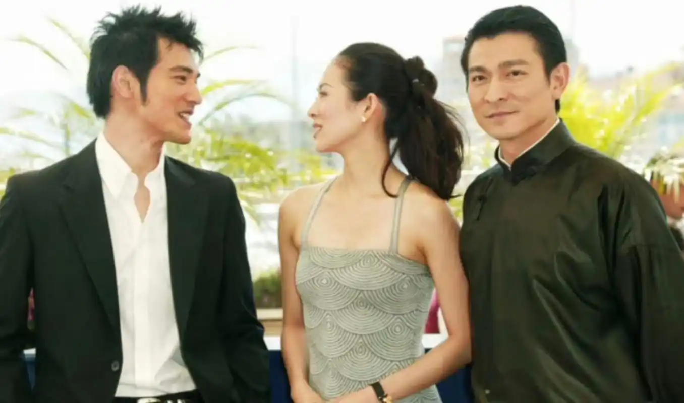 章子怡刘德华金城武同框,章子怡满眼都是金城武,华仔多余了