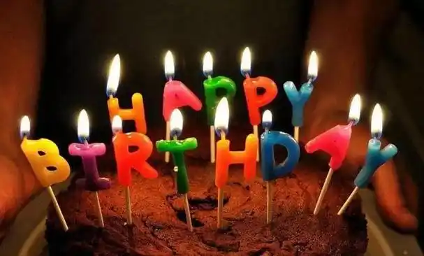 生日低调发朋友圈的句子(有内涵的表达自己生日说说) - 冷求网