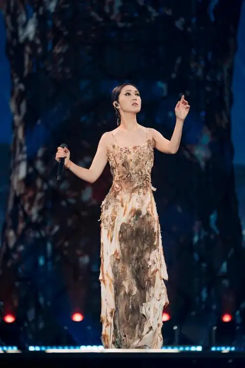 杨千嬅感谢港乐给我的美好##杨千嬅刷出港乐的另一面