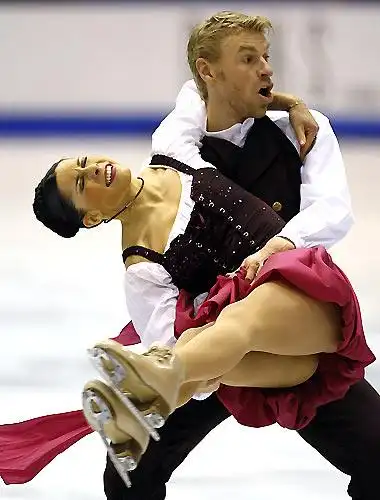 图文花滑大奖赛日本站冰舞创编舞激情演绎