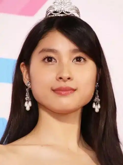 过年"小脸"攻略,这些大脸女明星是怎样做到脸大还美的?