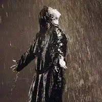 关于淋雨的伤感头像【点击鼠标右键下载】