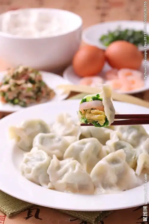 韭菜鸡蛋虾仁水饺