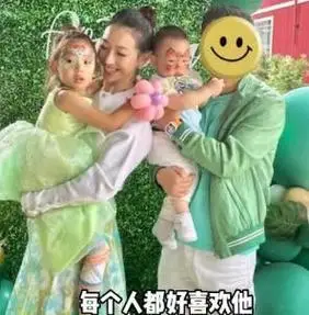 35岁知名主持人美国生子,背20万包戴百万手表,富豪丈夫身份成谜