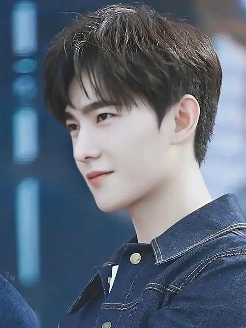 31岁杨洋想靠《凡人修仙传》逆袭口碑:搭档金晨,片场高冷不理人