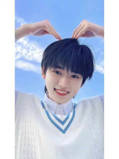 从小到大都是这么笑宋亚轩绝美壁纸