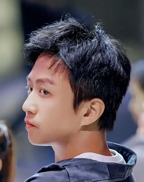 来pick帅气小哥哥末位学员邓超就是发起人不是同名选手