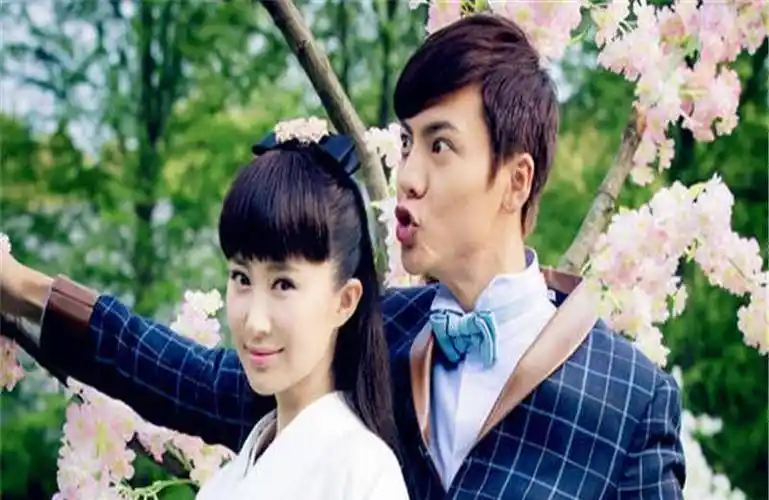 陈伟霆舒畅合照俊男靓女颜值高期待再度合作