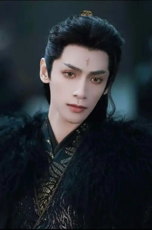 罗云熙 #长月烬明 #邪魅古风男主 #一眼沦陷 #罗云熙悲 - 抖音