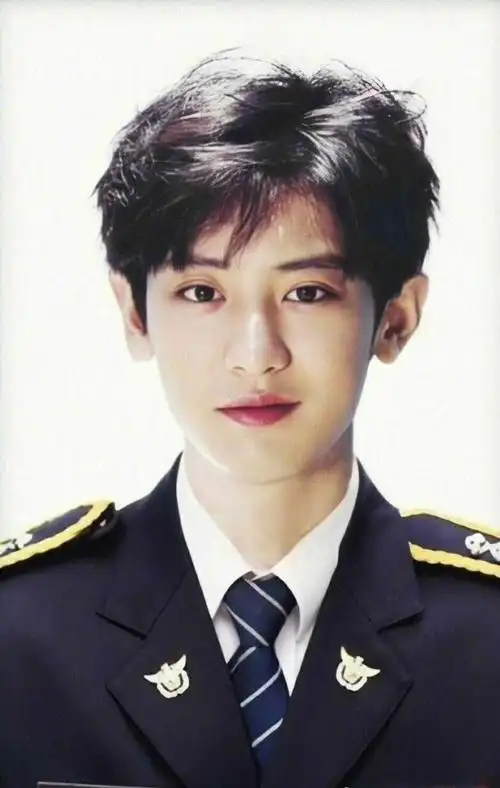 朴灿烈有哪些超级好看的照片?(毫不掩饰,我就是想收图!)?