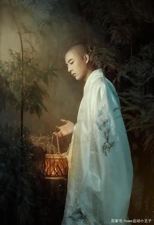 一叶一菩提,一花一世界,清秀小和尚带你走进静心世界