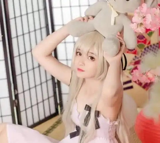 女装大佬穿睡衣cos穹妹本以为很丑结果肉长对了地方